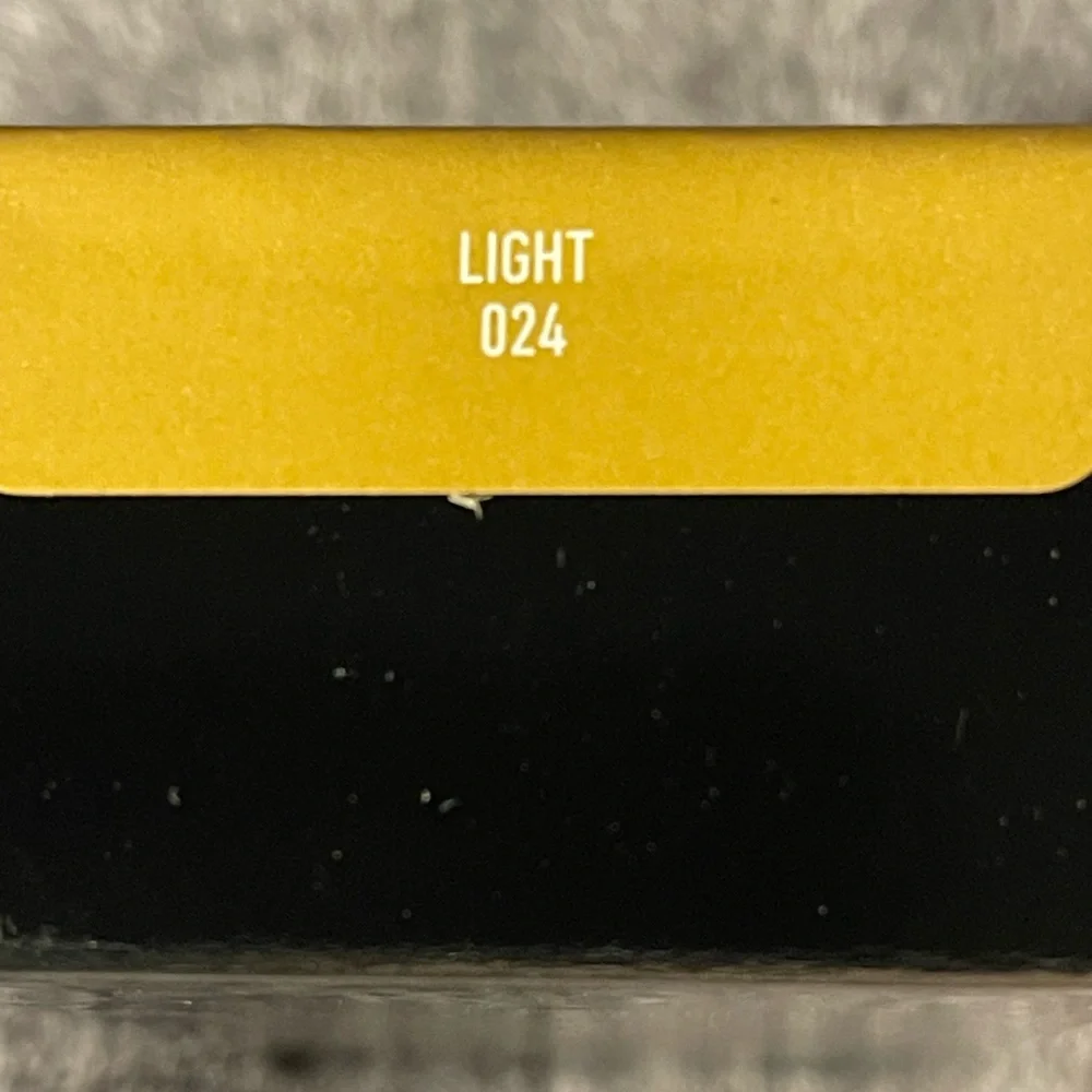 KVD Light 024 Good Apple Full-Coverage Serum Foundation